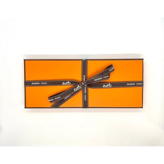 Hermes - 新品 HERMES エルメス ガヴロッシュ《生涯の友人》 スカーフ