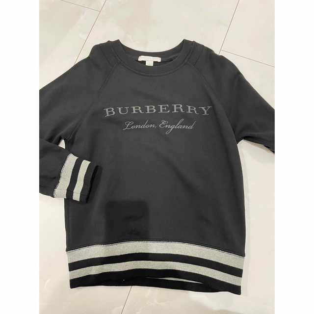 BURBERRY(バーバリー)の美品　バーバリー　トレーナー　8y キッズ/ベビー/マタニティのキッズ服男の子用(90cm~)(Tシャツ/カットソー)の商品写真