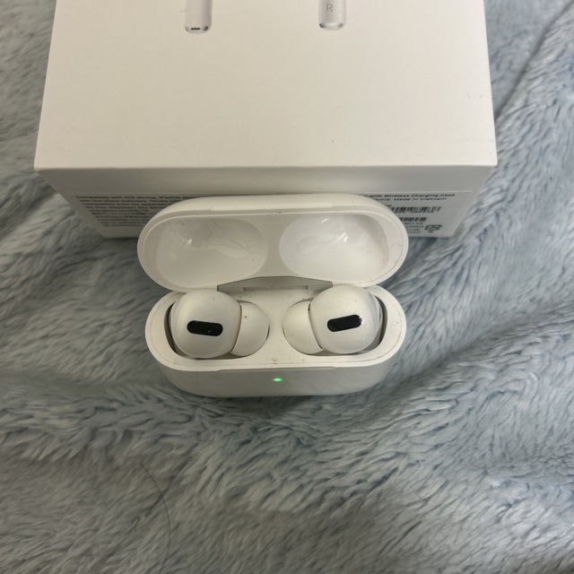 Apple(アップル)のAPPLE AirPods Pro ノイズキャンセリング付完全ワイヤレスイヤホン スマホ/家電/カメラのオーディオ機器(ヘッドフォン/イヤフォン)の商品写真