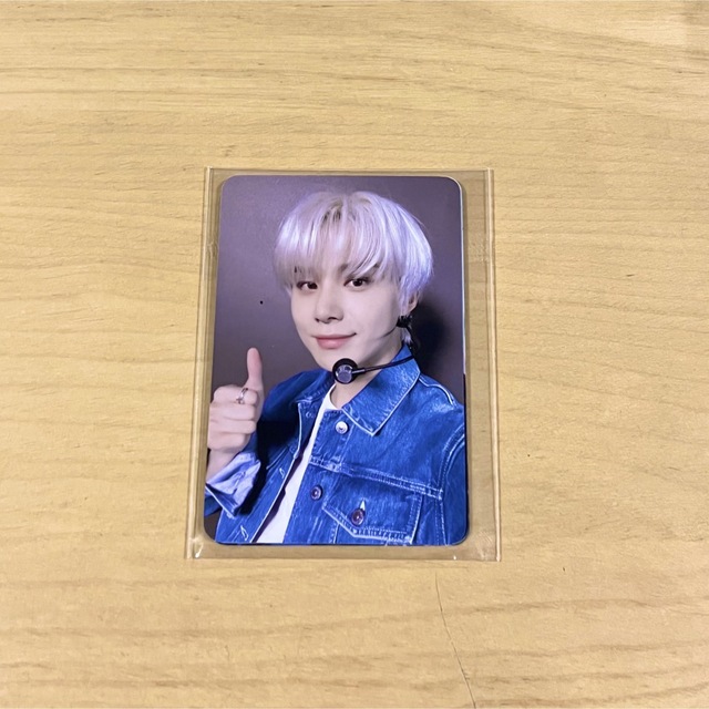 DICON ジョンウ 写真集 NCT127 DFESTA トレカ 新品 未開封 エンタメ/ホビーのタレントグッズ(アイドルグッズ)の商品写真