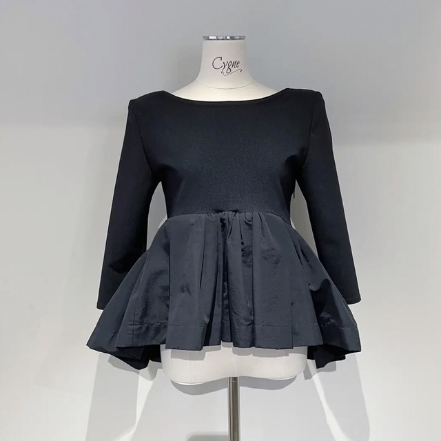 cygne バックコンシャスぺプラムトップス シーニュ トップス トップス