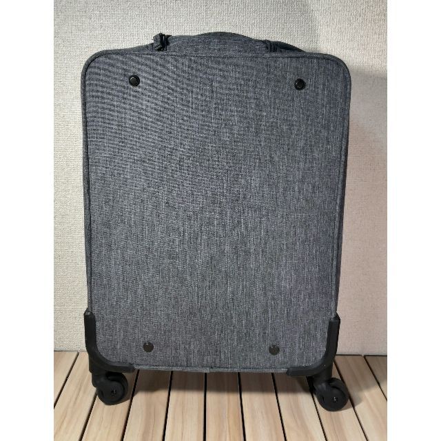 無印良品 半分の厚みで収納できるソフトキャリーケース（Ｓ） グレー メンズのバッグ(トラベルバッグ/スーツケース)の商品写真