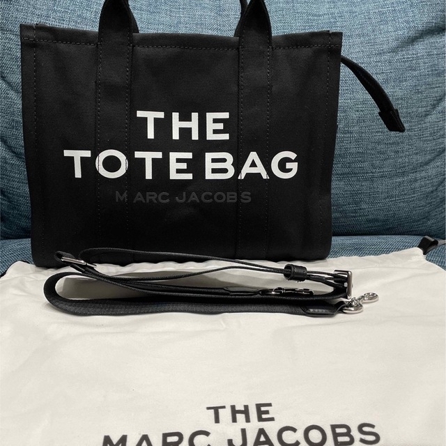 MARC JACOBS(マークジェイコブス)のお値下げ中！THE MARC JACOBS THE TOTE BAG ミディアム レディースのバッグ(トートバッグ)の商品写真