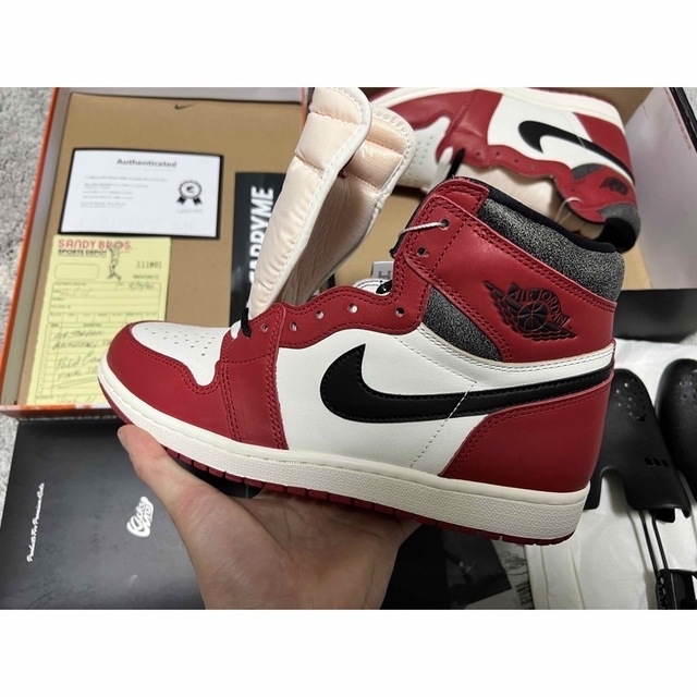 NIKE(ナイキ)の【28cm】Air jordan1  lost & found Chicago メンズの靴/シューズ(スニーカー)の商品写真