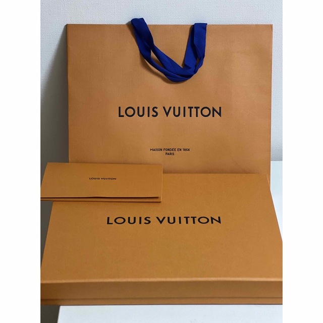 LOUIS VUITTON(ルイヴィトン)のルイヴィトン ショップバッグ 空き箱 メッセージカード レディースのバッグ(ショップ袋)の商品写真