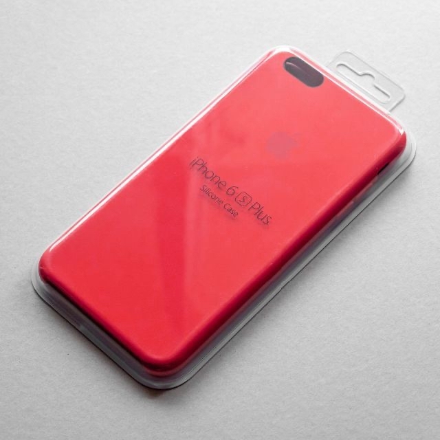 Apple(アップル)の新品未使用 Apple純正iPhone 6S/6 Plusシリコンケース レッド スマホ/家電/カメラのスマホアクセサリー(iPhoneケース)の商品写真