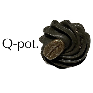 キューポット(Q-pot.)のQ-pot.【美品】ホイップ コーヒー豆×ラインストーン リング(リング(指輪))