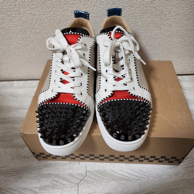 テレビで話題】 Louboutin Christian クリスチャンルブタン 箱、靴袋付 27cm 靴 メンズ スニーカー 