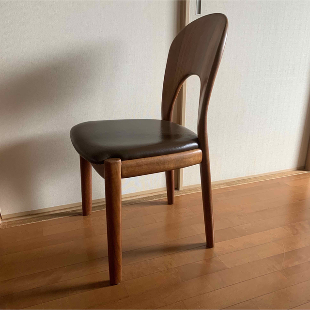 ACTUS(アクタス)の北欧　デンマーク　ダイニングチェア　椅子　アンティーク　モダン　チーク　無垢材 インテリア/住まい/日用品の椅子/チェア(ダイニングチェア)の商品写真