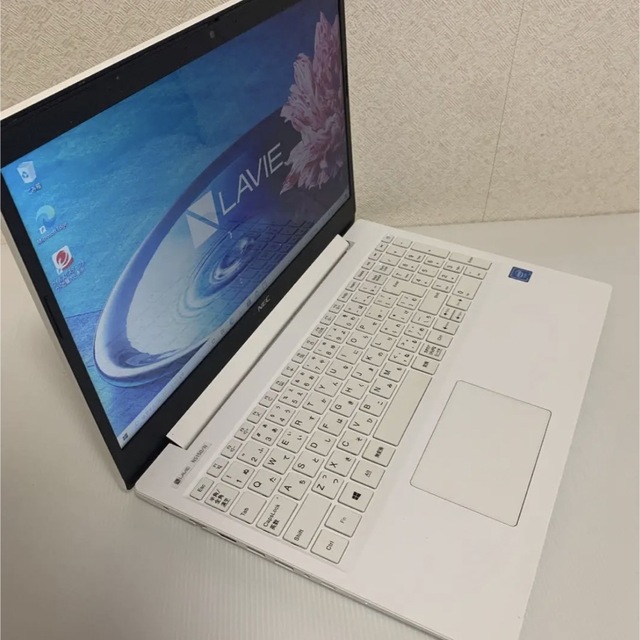 NEC(エヌイーシー)の☆NEC ノートパソコン PC-NS150NAW  スマホ/家電/カメラのPC/タブレット(ノートPC)の商品写真