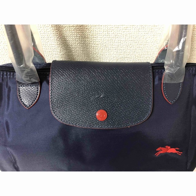 LONGCHAMP(ロンシャン)の【新品】ロンシャン ル プリアージュクラブ　肩掛けS   ネイビー、レッド レディースのバッグ(ショルダーバッグ)の商品写真