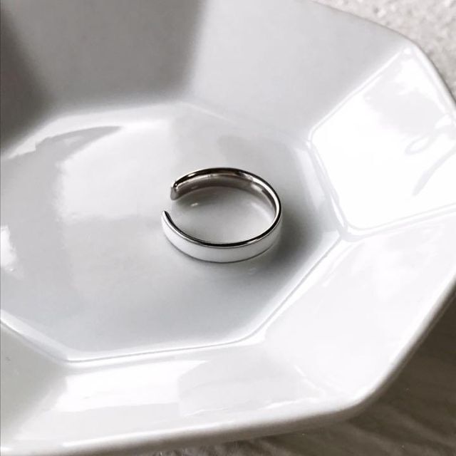 White line ring レディースのアクセサリー(リング(指輪))の商品写真