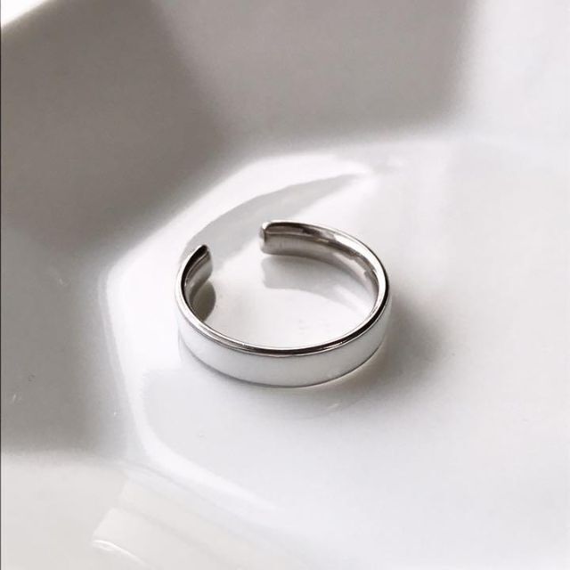 White line ring レディースのアクセサリー(リング(指輪))の商品写真