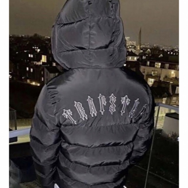 正規品』Trapstar ダウンジャケット 艶あり 黒色 Mサイズ-