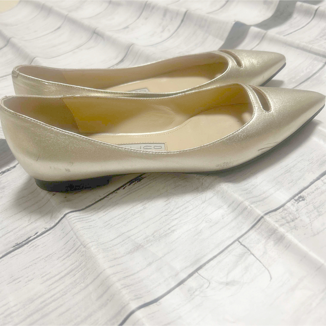 PELLICO(ペリーコ)のペリーコ  シャンパンゴールド　35 1/2 フラットシューズ　 レディースの靴/シューズ(ハイヒール/パンプス)の商品写真