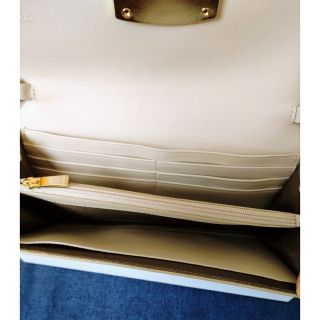 ☆セール ほぼ未使用 極美品】FURLA メトロポリス ショルダー