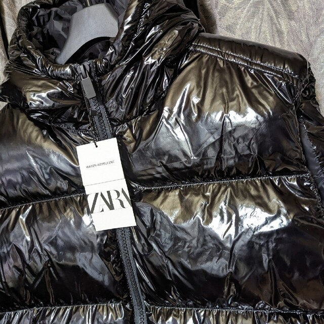 ZARAシャイニーWATER REPELLENTパフベスト