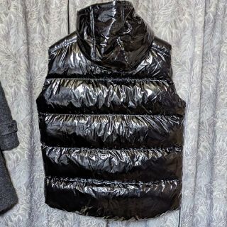 ZARAシャイニーWATER REPELLENTパフベスト
