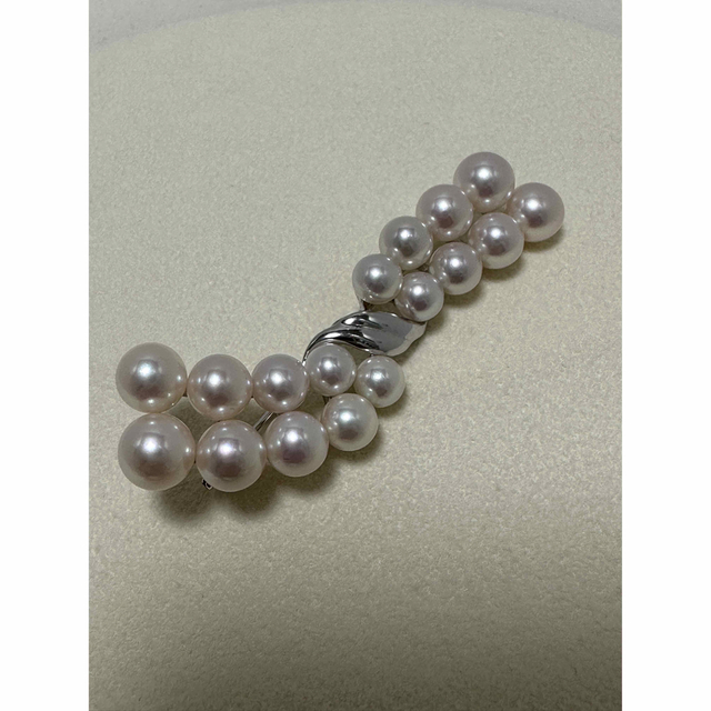 MIKIMOTO(ミキモト)の現行品　定価43万円　ミキモト　K18  パールブローチ　美品 レディースのアクセサリー(ブローチ/コサージュ)の商品写真