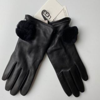 アグ(UGG)のM】UGG アグ/レザー手袋/LEATHER POM GLOVE/BLACK(手袋)