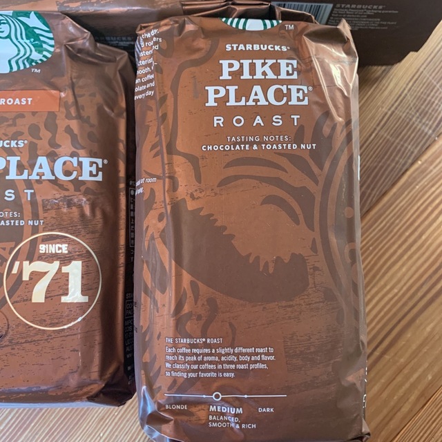 Starbucks Coffee(スターバックスコーヒー)のスターバックス　コーヒー　パイクプレイスロースト　粉　793g×3袋　スタバ   食品/飲料/酒の飲料(コーヒー)の商品写真