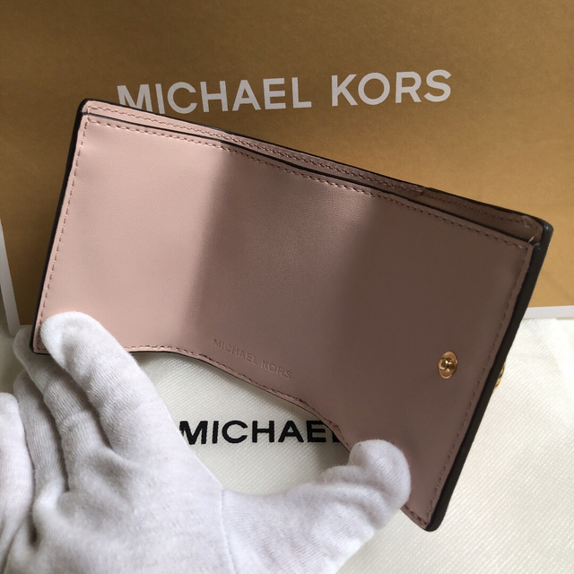 Michael Kors(マイケルコース)の新品 マイケルコース 定価28,600円 三つ折り財布 シグネチャー ピンク  レディースのファッション小物(財布)の商品写真