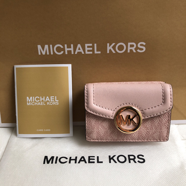 Michael Kors(マイケルコース)の新品 マイケルコース 定価28,600円 三つ折り財布 シグネチャー ピンク  レディースのファッション小物(財布)の商品写真