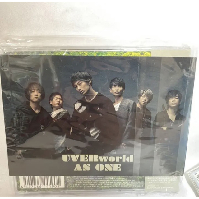 UVERworld(ウーバーワールド)のUVERworld CD DVD セット売り エンタメ/ホビーのCD(ポップス/ロック(邦楽))の商品写真