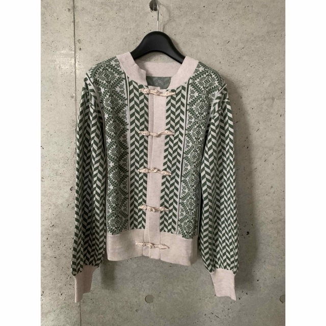 Ameri VINTAGE(アメリヴィンテージ)のUND HERRINGBONE JACQUARD KNIT CARDIGAN レディースのトップス(カーディガン)の商品写真