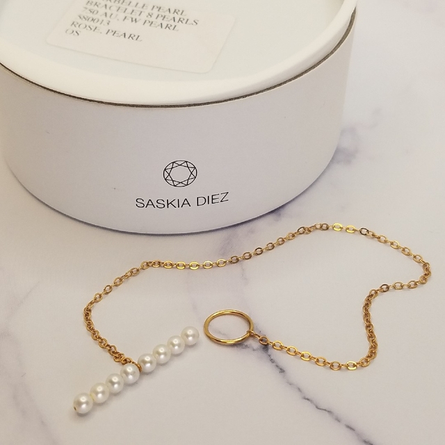 SASKIA DIEZ  8PEARLS BARBELLE BRACELET