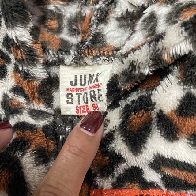 JUNK STORE(ジャンクストアー)のJUNKSTORE ヒョウ柄 もこもこ ジップパーカー 90㎝ キッズ/ベビー/マタニティのキッズ服男の子用(90cm~)(ジャケット/上着)の商品写真