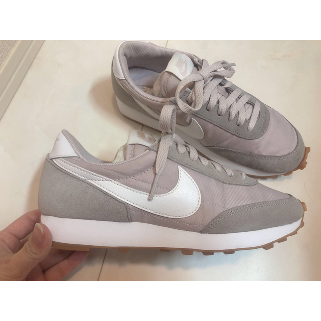 NIKE(ナイキ)のWMNS DBREAK ナイキ デイブレイク スニーカー レディース ピンク  レディースの靴/シューズ(スニーカー)の商品写真