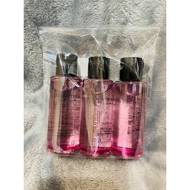 shu uemura(シュウウエムラ)のシュウウエムラ フレッシュ クリア サクラ クレンジング オイル 50ml×3本 コスメ/美容のスキンケア/基礎化粧品(クレンジング/メイク落とし)の商品写真