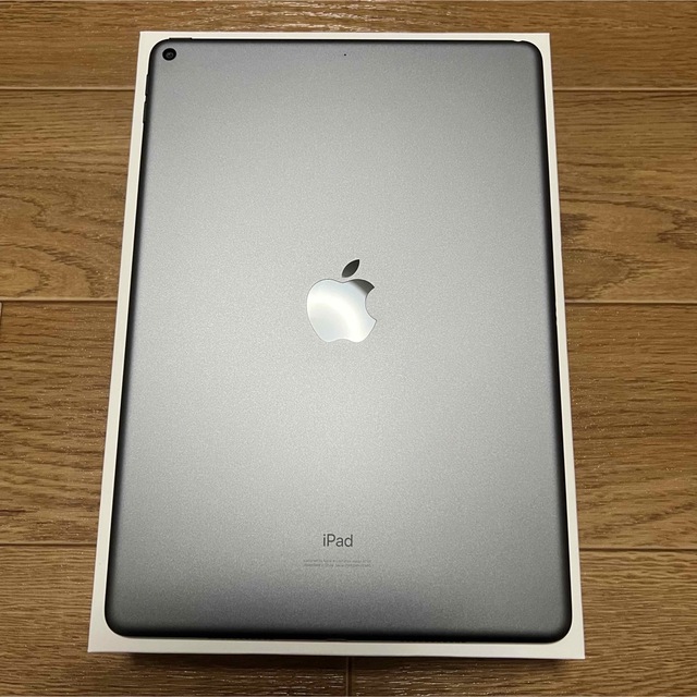 アップル　iPad Air　第3世代　Wi-Fiモデル　スペースグレイ　64GB 4