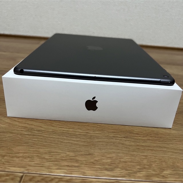 アップル　iPad Air　第3世代　Wi-Fiモデル　スペースグレイ　64GB 7