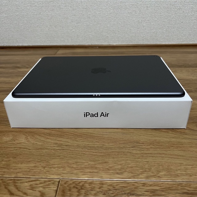 アップル　iPad Air　第3世代　Wi-Fiモデル　スペースグレイ　64GB 8
