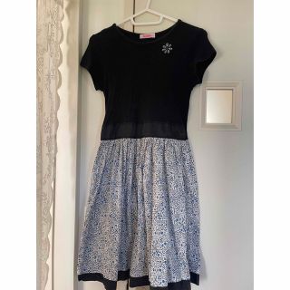ファミリア 子供 ワンピース(女の子)(ブラック/黒色系)の通販 100点 ... ⭐️お値下げ⭐️ファミリア リバティ ワンピース 140 ①