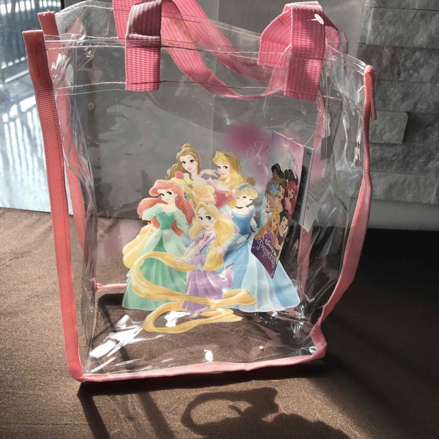 Disney(ディズニー)の新品　プリンセス　靴入れバック　透明　トート　くついれ　シューズケース キッズ/ベビー/マタニティのこども用バッグ(シューズバッグ)の商品写真