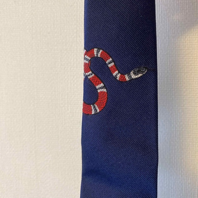 GUCCI ネクタイ 蛇 【数量は多】 www.gold-and-wood.com