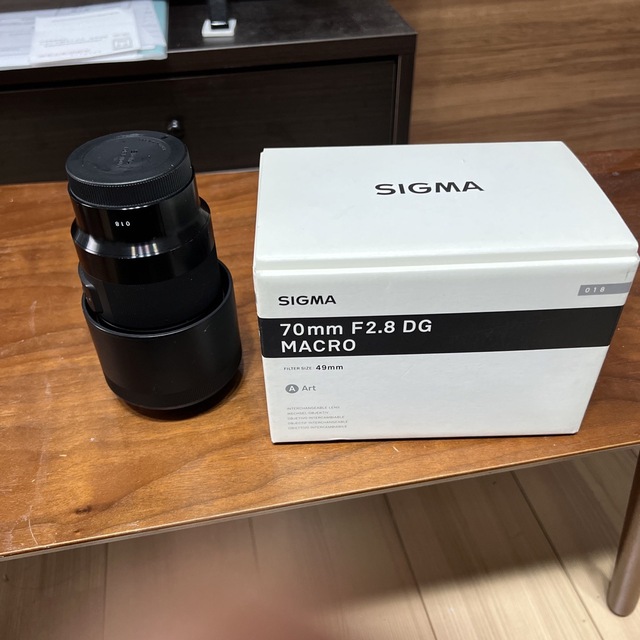 Sigma 70mm f2.8 DG MACRO スマホ/家電/カメラのカメラ(レンズ(単焦点))の商品写真