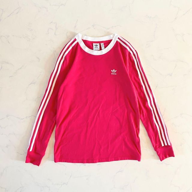 adidas(アディダス)の【美品】Mサイズ adidas アディダス スリーストライプ ロンT 長袖シャツ レディースのトップス(Tシャツ(長袖/七分))の商品写真