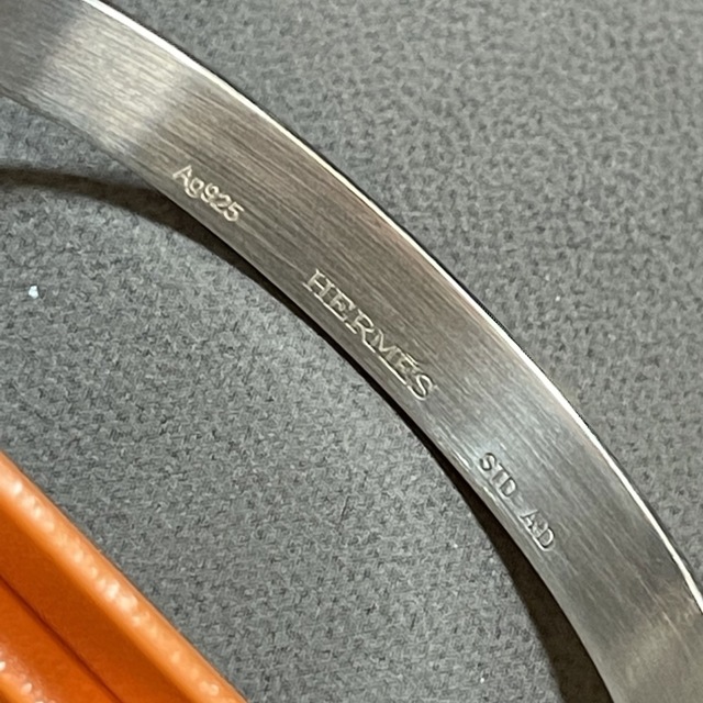 正規代理店 エルメス バングル ブレスレット カルトゥーシュ シャネル