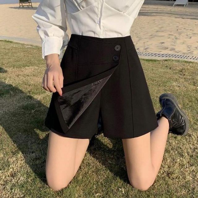 新品】 ミニ丈 スカート ショートパンツ 韓国 制服 キュロット プリーツ 黒の通販 by 【 hey dairy 】フォローで100円引き｜ラクマ