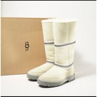 アグ 白 ブーツ(レディース)の通販 100点以上 | UGGのレディースを買う ...