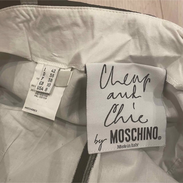 MOSCHINO(モスキーノ)の柄物 パンツ デニム ジーンズ レディースのパンツ(デニム/ジーンズ)の商品写真