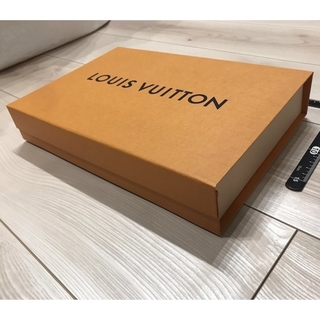 ルイヴィトン(LOUIS VUITTON)の[12] 美品 LOUIS VUITTON 箱 プレゼント(ショップ袋)