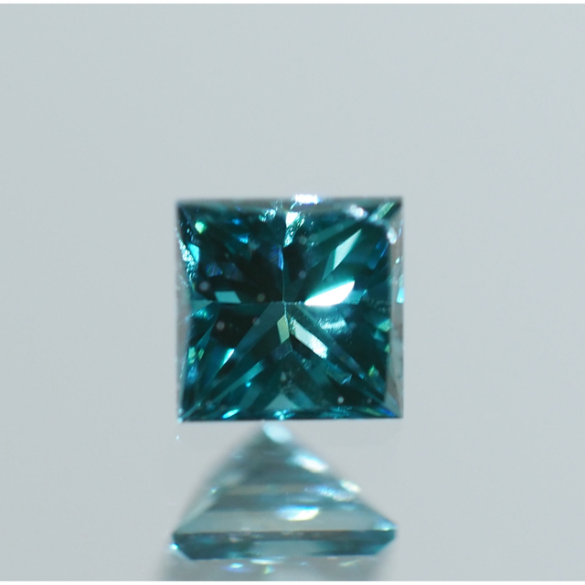 ブルーダイヤモンド（トリート）約2.4mm