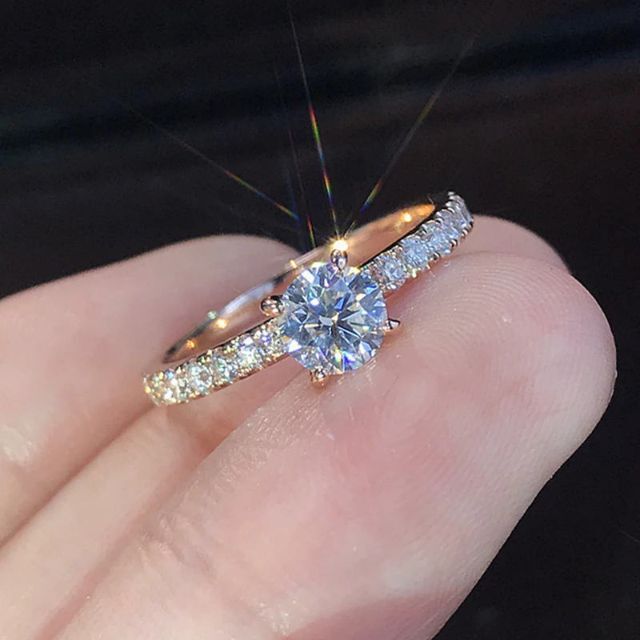 シルバー925色◆高品質AAAジルコニアダイヤモンドリング１１号指輪ジュエリー レディースのアクセサリー(リング(指輪))の商品写真