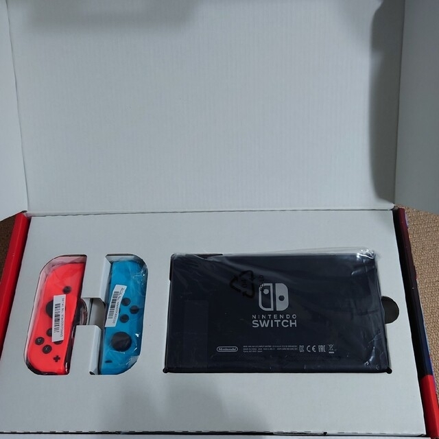 ❕美品❕Nintendo Switch 　新モデル