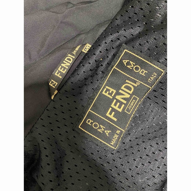 FENDI(フェンディ)の【美品】FENDI jeans ナイロンジャケット レディースのジャケット/アウター(ナイロンジャケット)の商品写真